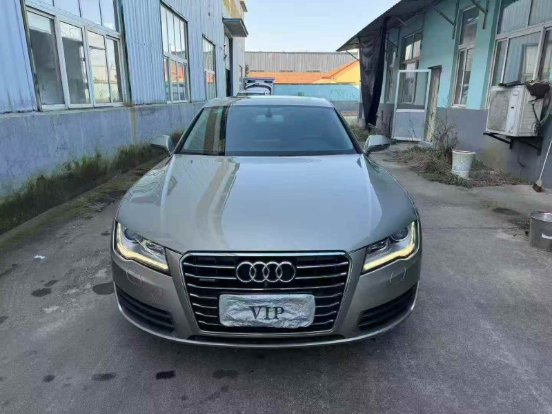 青岛14年奥迪A7L1