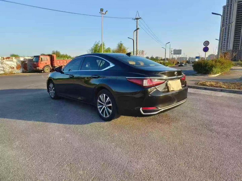 徐州20年雷克萨斯ES7