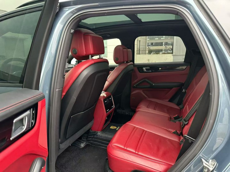 徐州19年保时捷卡宴6