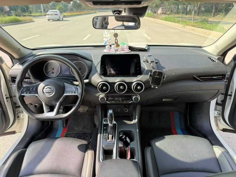 青岛21年日产轩逸4