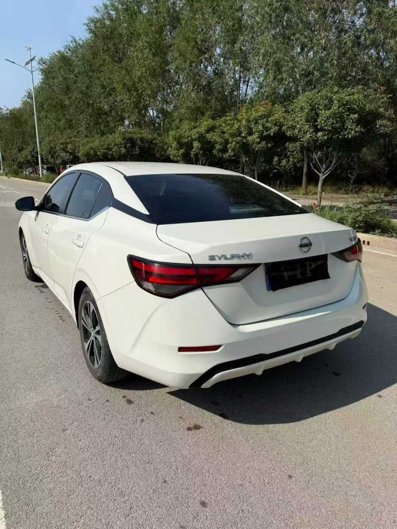 青岛21年日产轩逸8