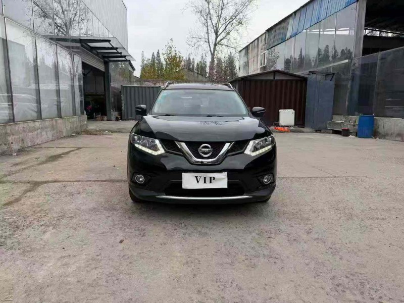 徐州16年日产奇骏1