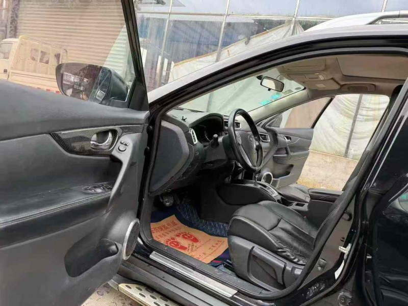 徐州16年日产奇骏4