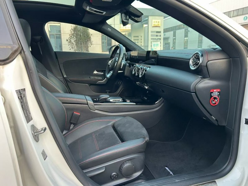 徐州21年奔驰CLA5