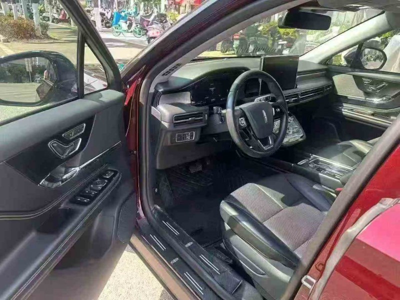 丽江22年林肯冒险家2