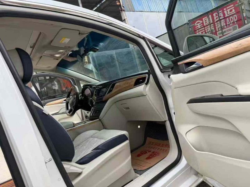 徐州20年别克GL86