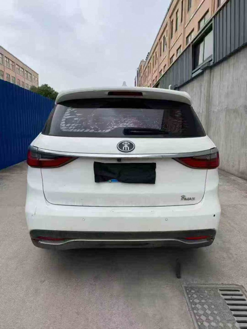 衢州17年比亚迪宋MAX9