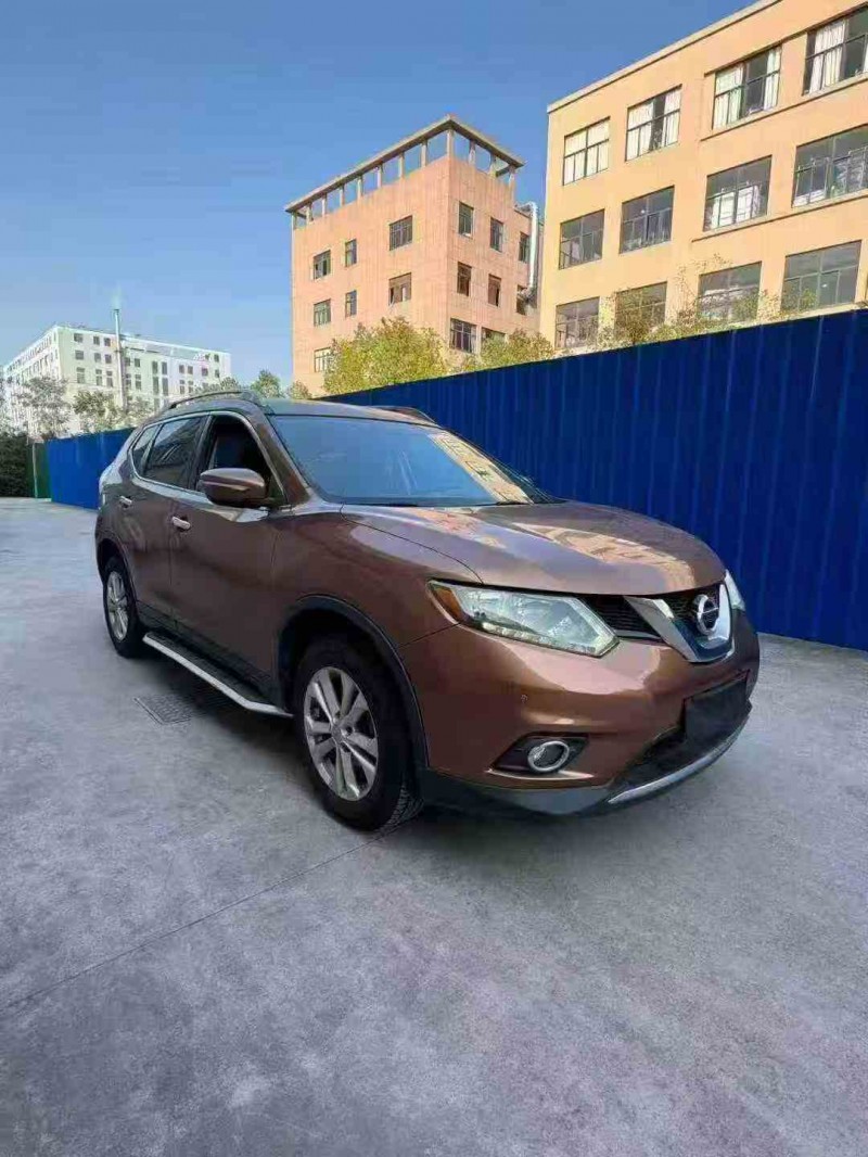 嘉兴14年日产奇骏3