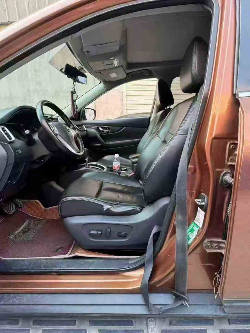 嘉兴14年日产奇骏4