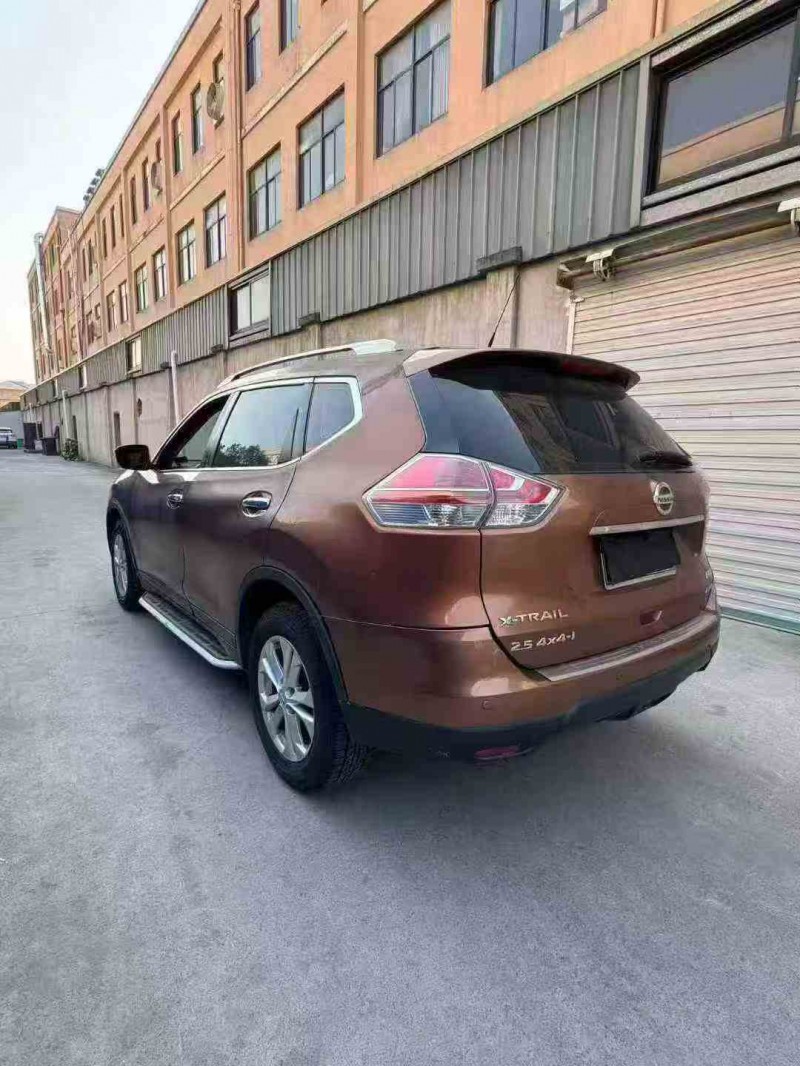 嘉兴14年日产奇骏7