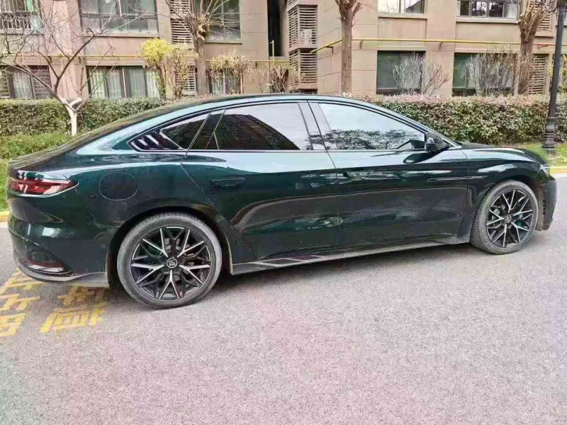 咸阳23年比亚迪汉8