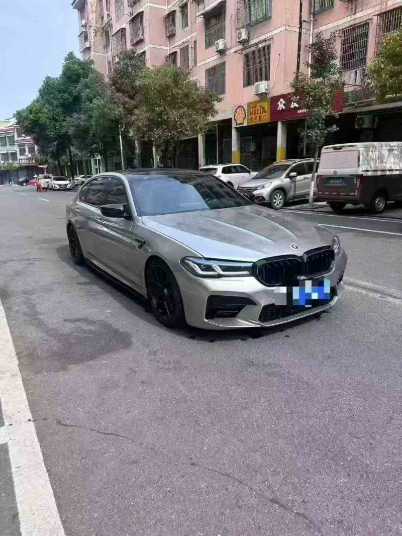 张家界23年宝马5系3