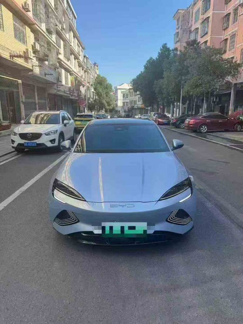 邵阳23年比亚迪海豹1