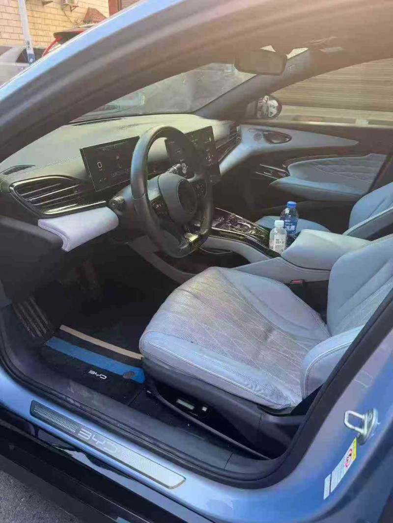 邵阳23年比亚迪海豹4