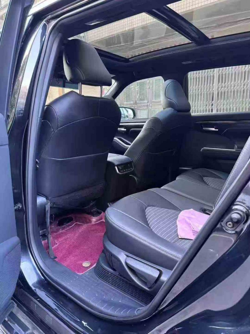 邵阳23年丰田皇冠4