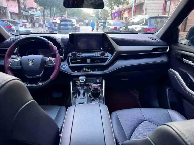 邵阳23年丰田皇冠5