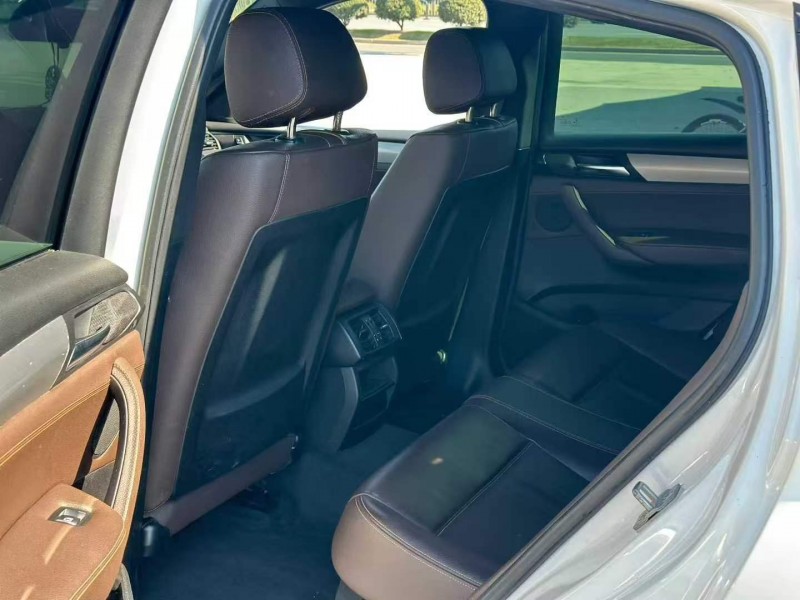 金华17年宝马X47