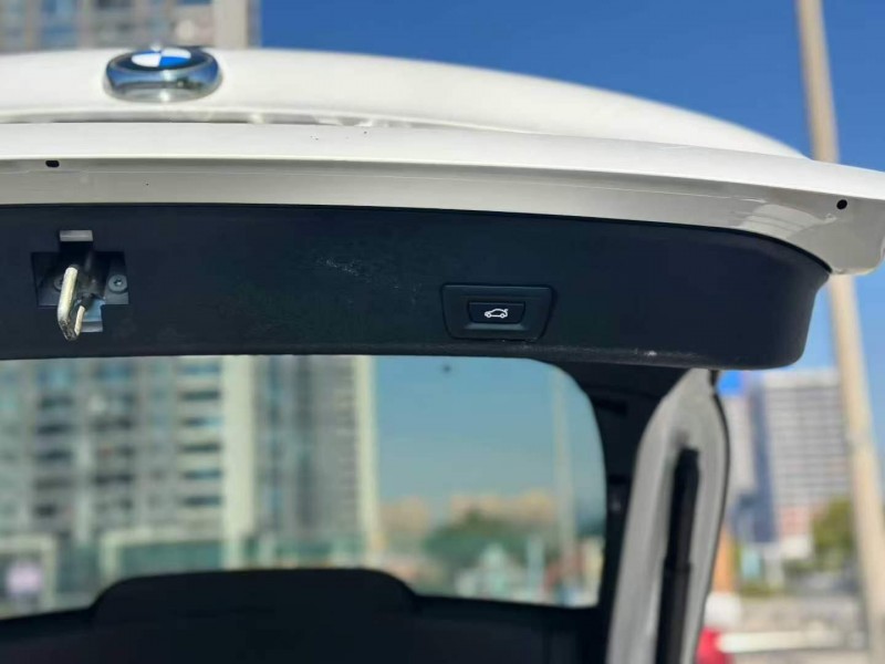 金华17年宝马X48