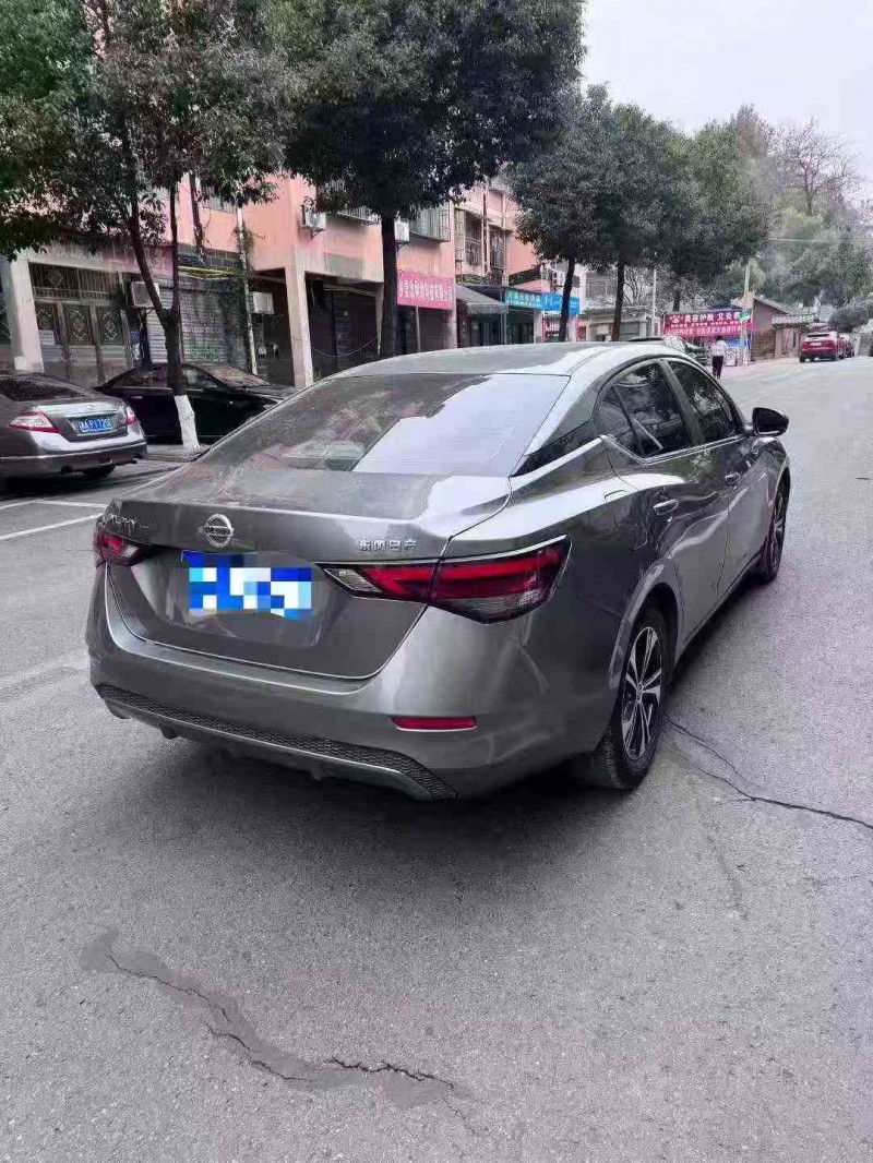 岳阳21年日产轩逸7