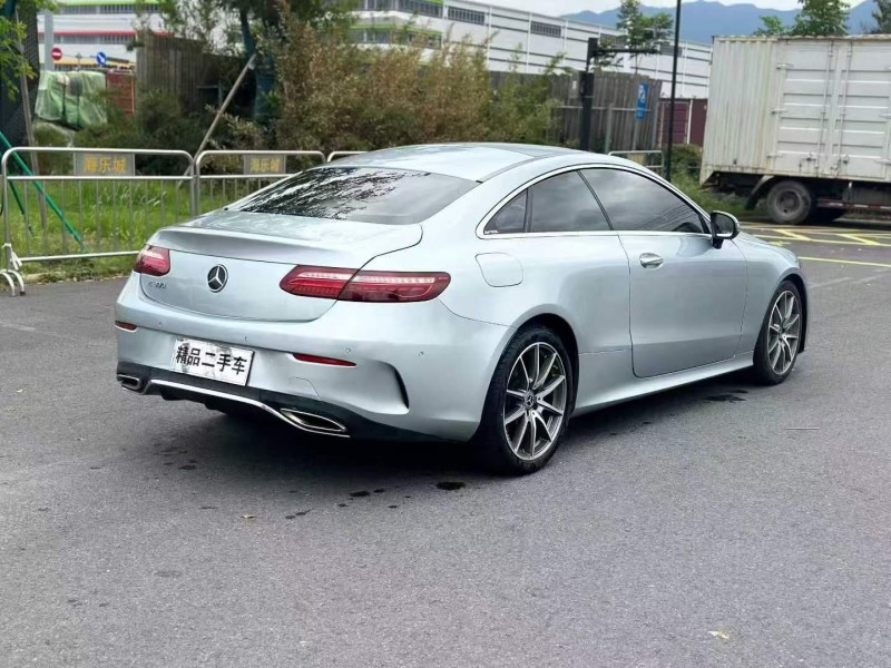 金华22年奔驰E4