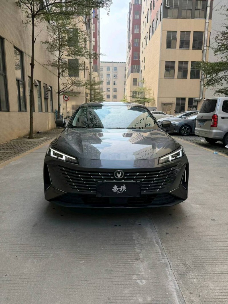 佛山25年长安汽车逸动1