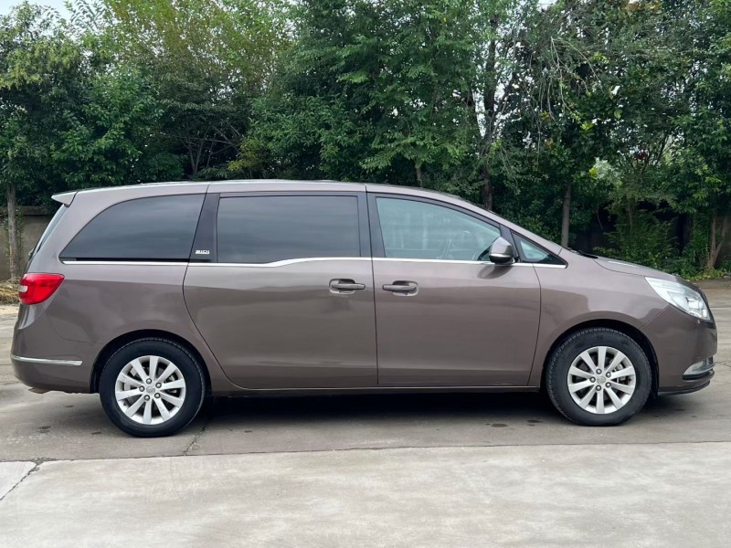 徐州17年别克GL84