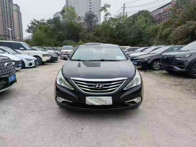 常德14年现代索纳塔1