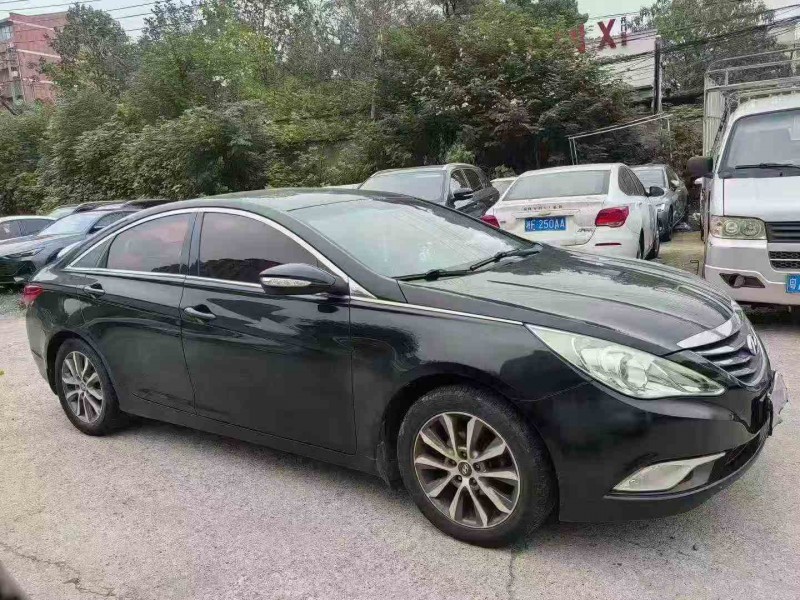 常德14年现代索纳塔2