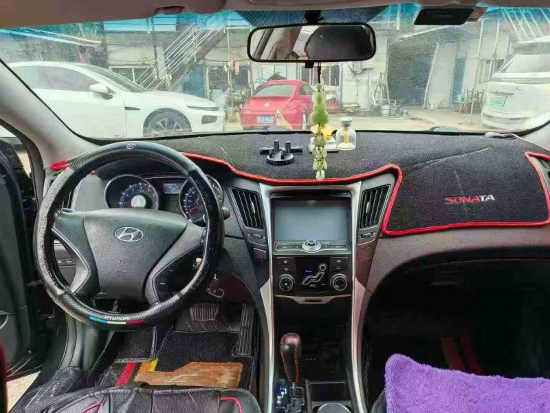 常德14年现代索纳塔4