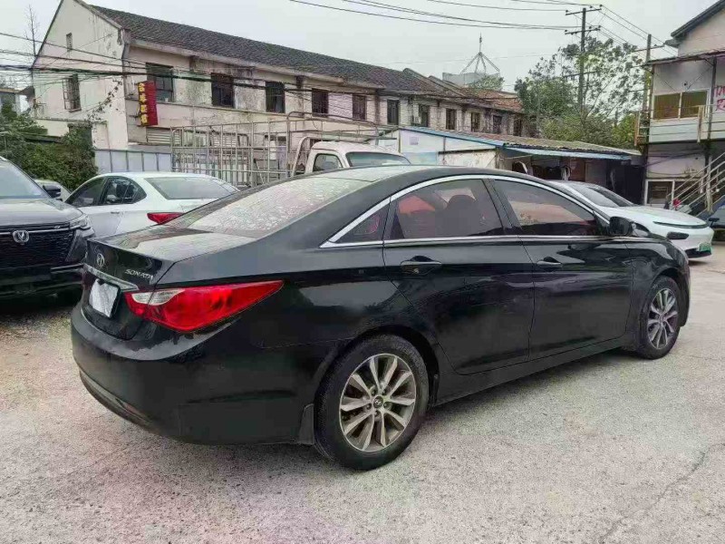 常德14年现代索纳塔7