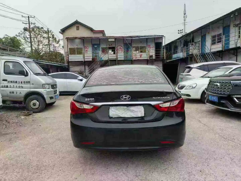 常德14年现代索纳塔9