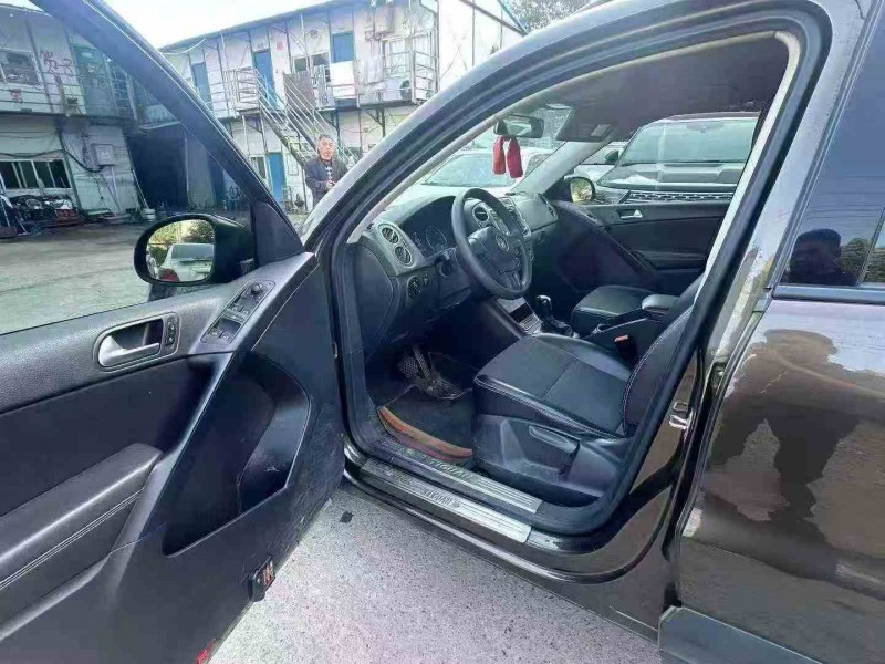 湘潭16年大众途观6