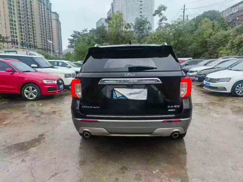 张家界22年福特探险者9