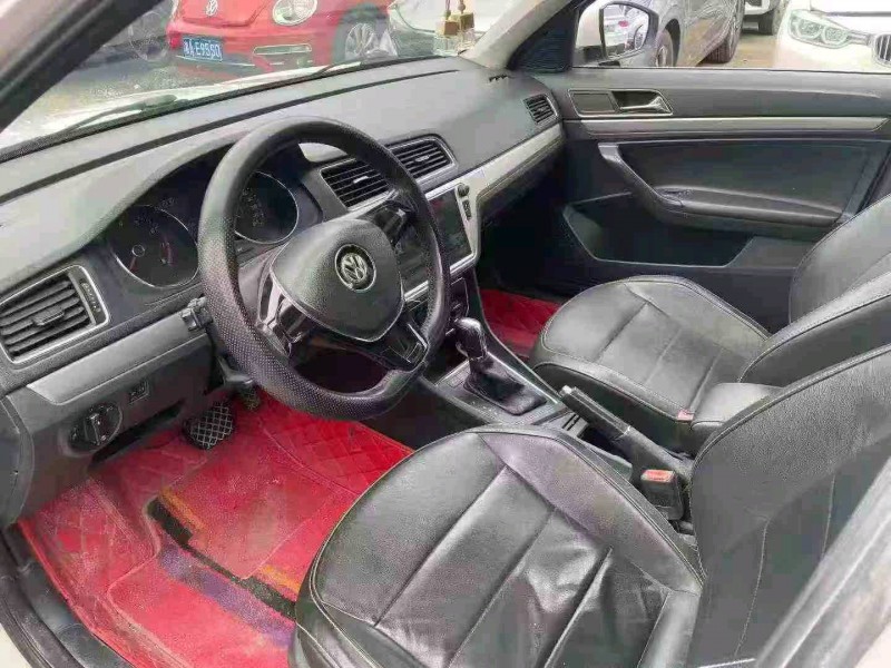 衡阳17年大众朗逸4