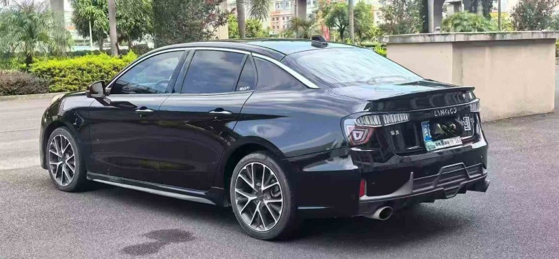 厦门18年领克037