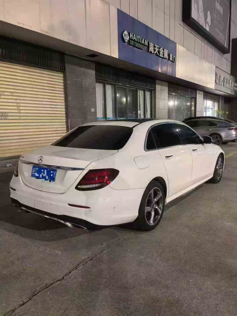 三明19年奔驰E8