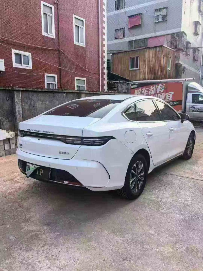 泉州24年比亚迪驱逐舰7