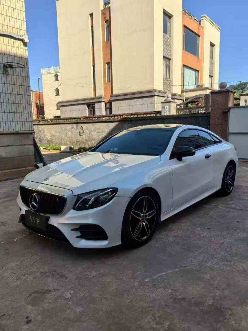 厦门19年奔驰C3