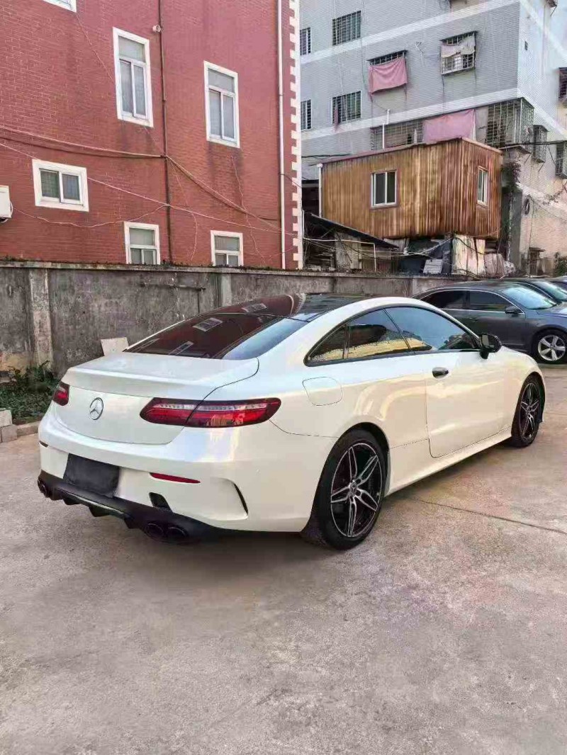 厦门19年奔驰C8