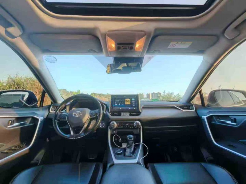 三明21年丰田威兰达5