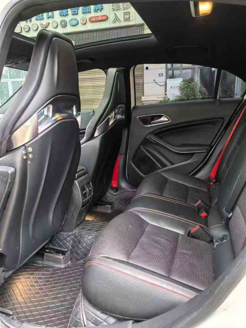 三明18年奔驰AMG5