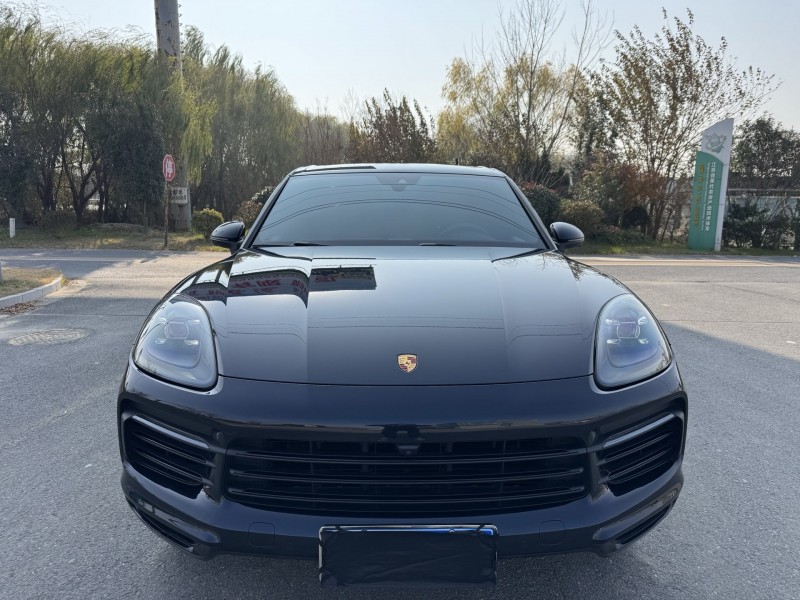 盐城19年保时捷卡宴1