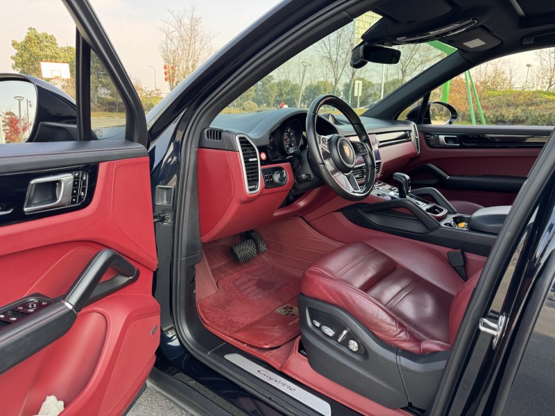 盐城19年保时捷卡宴6