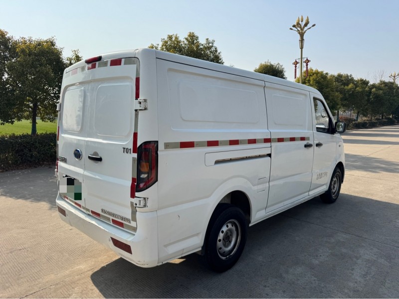 盐城23年万象汽车T014