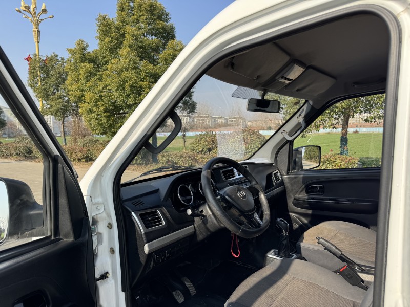 盐城23年万象汽车T017