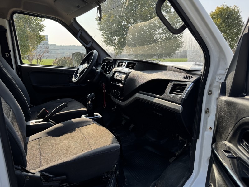 盐城23年万象汽车T019