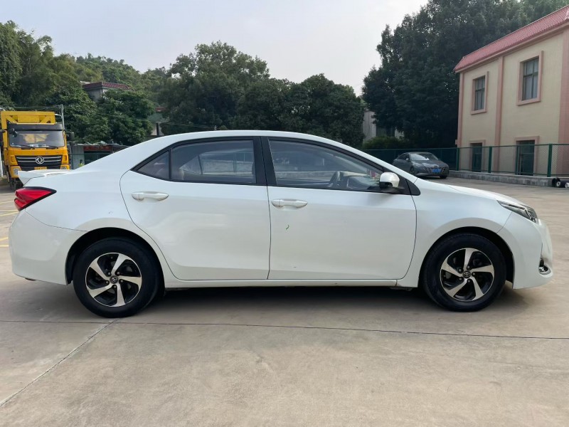 中山19年丰田雷凌2