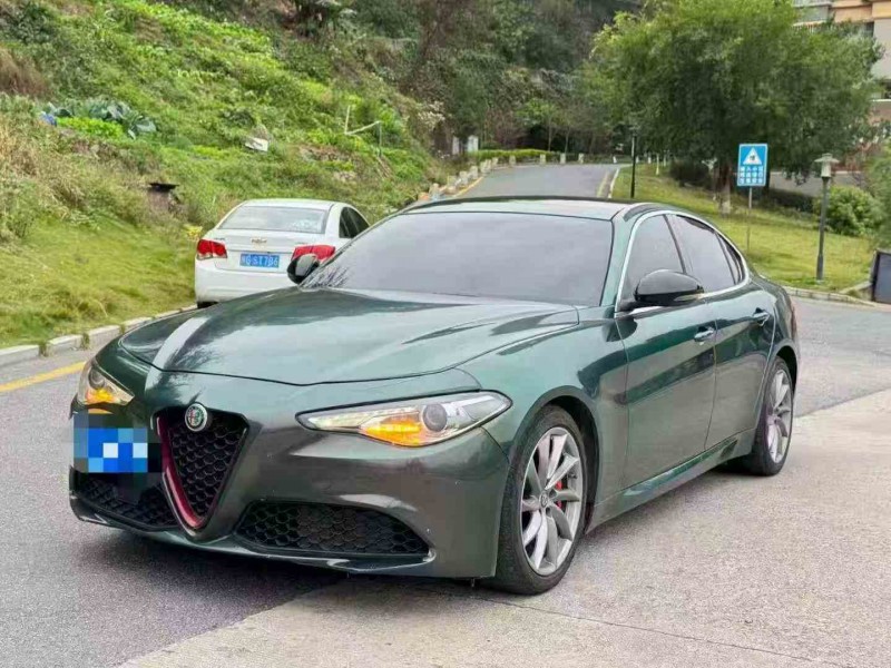 三明21年阿尔法·罗密欧Giulia3