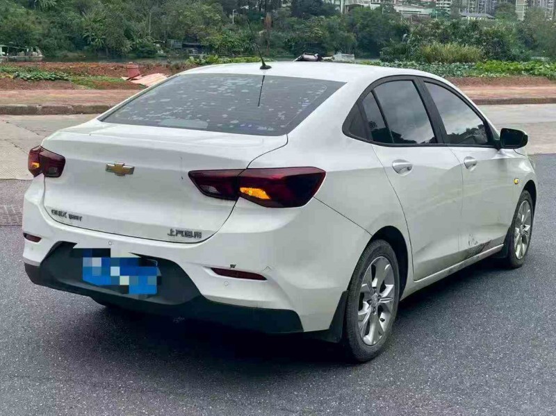 三明21年雪佛兰科沃兹8