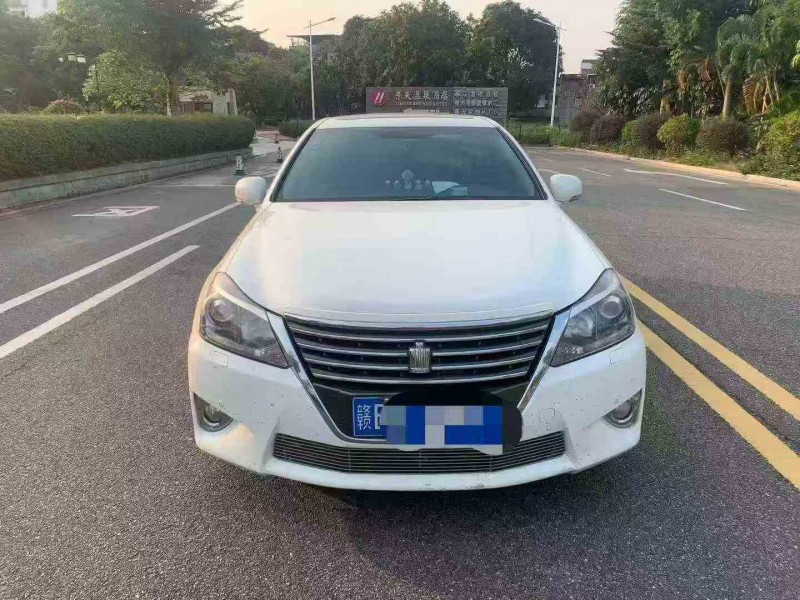 北海14年丰田皇冠1